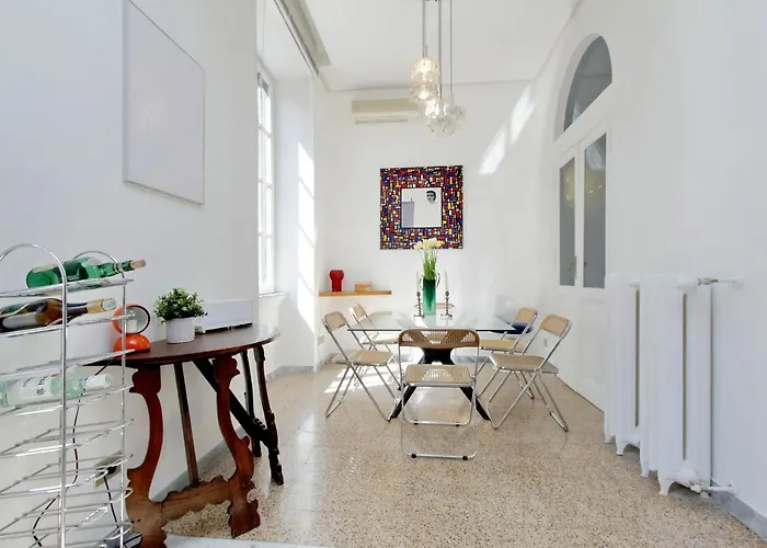 4bnb - Tiberina Spacious Апартаменты Рим