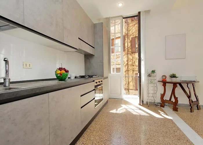 4bnb - Tiberina Spacious Апартаменты Рим